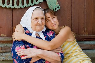 Как оформить опекунство над пожилым человеком? Каковы права опекуна?